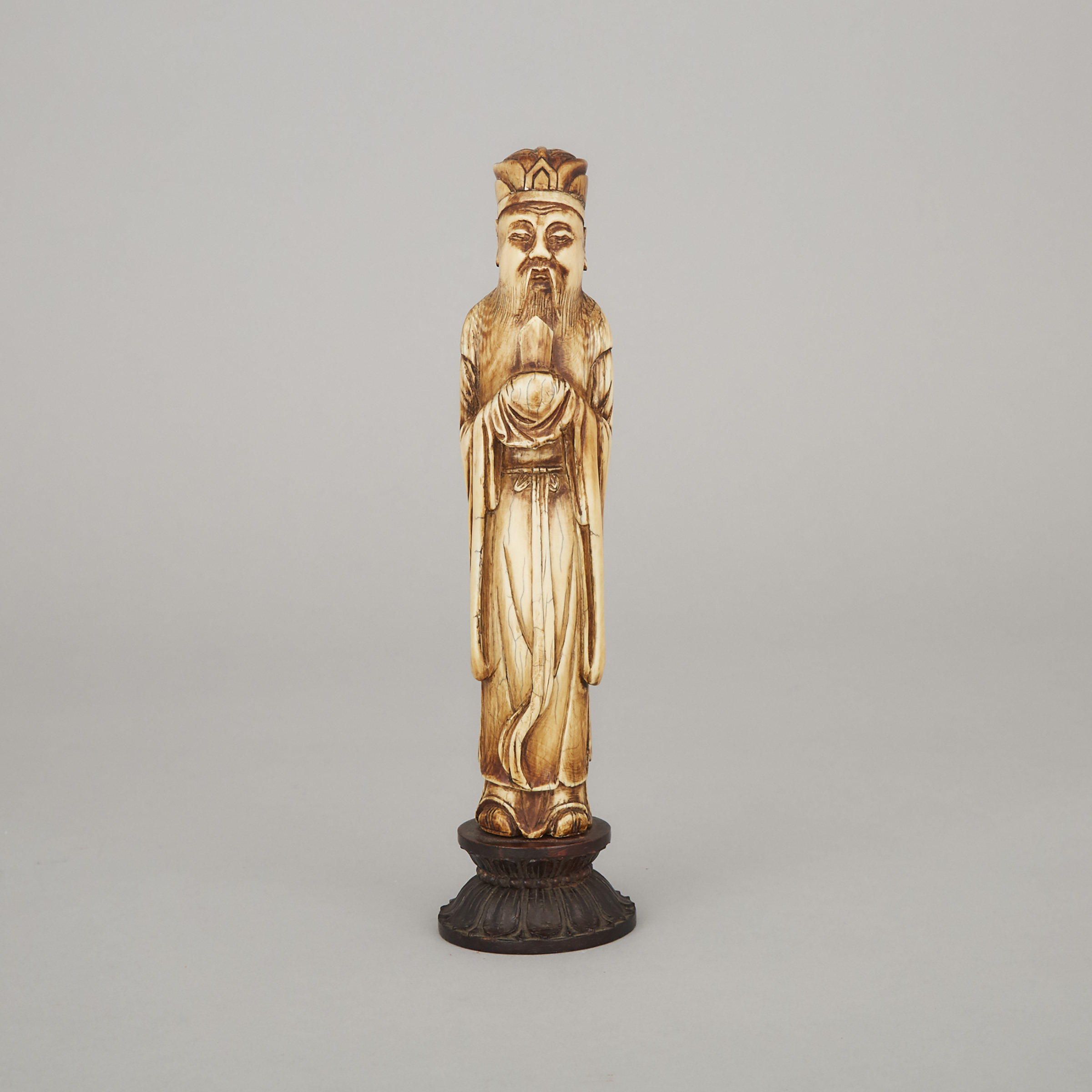 An Ivory Carved Immortal, 18th/19th Century